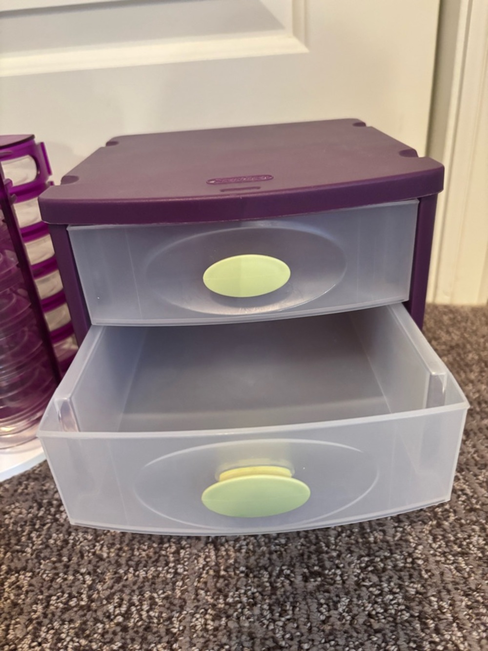 Storage containers - Picture 5 of 5